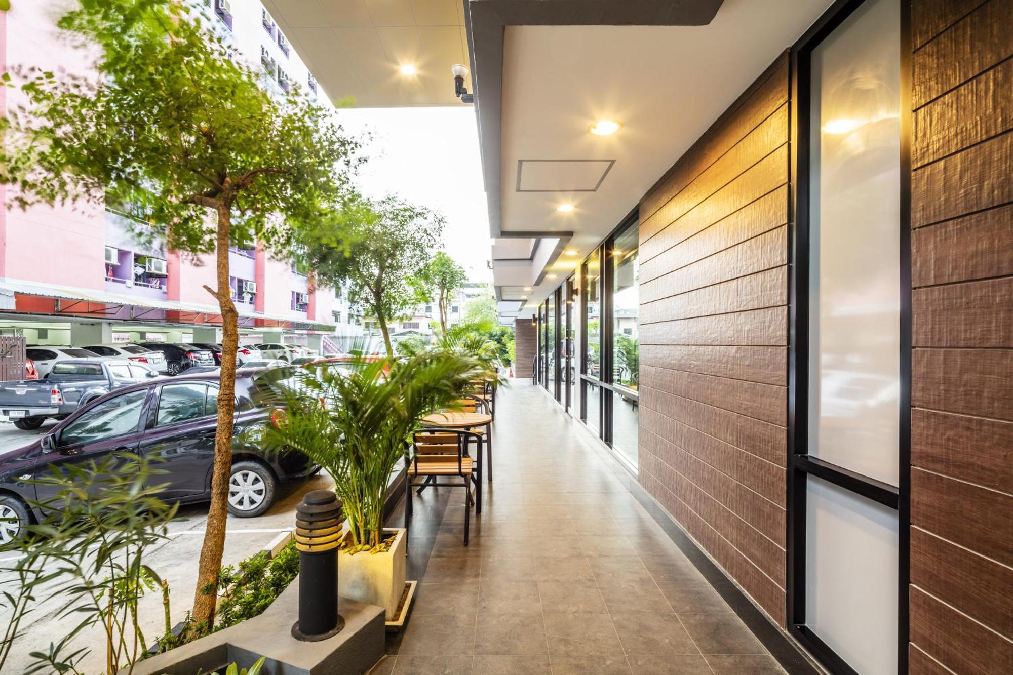 Aliz Hotel Nonthaburi Luaran gambar